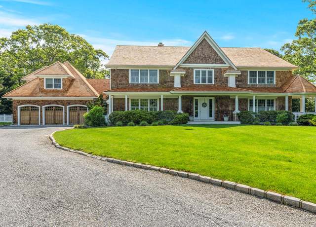 Property at 1 Simon Ct, Quogue, NY 11959, 5 beds, 5 baths