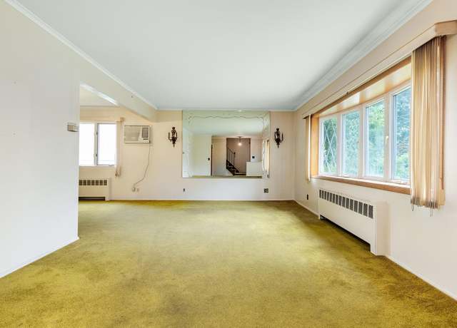 Property at 593 Maude St, South Hempstead, NY 11550, 4 beds, 3 baths