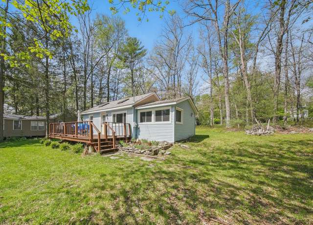 Property at 31 Minisink Trl, Glen Spey, NY 12737, 2 beds, 1 bath