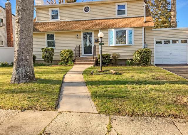 Property at 63 Brendan, Massapequa Park, NY 11762, 4 beds, 2 baths