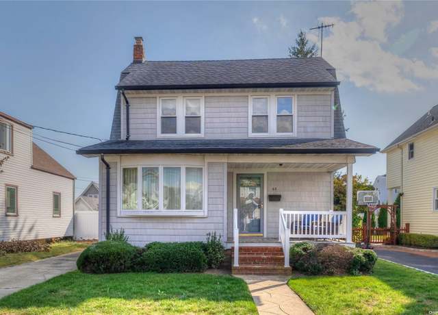 Property at 66 Pine St, Oceanside, NY 11572, 4 beds, 1.5 baths
