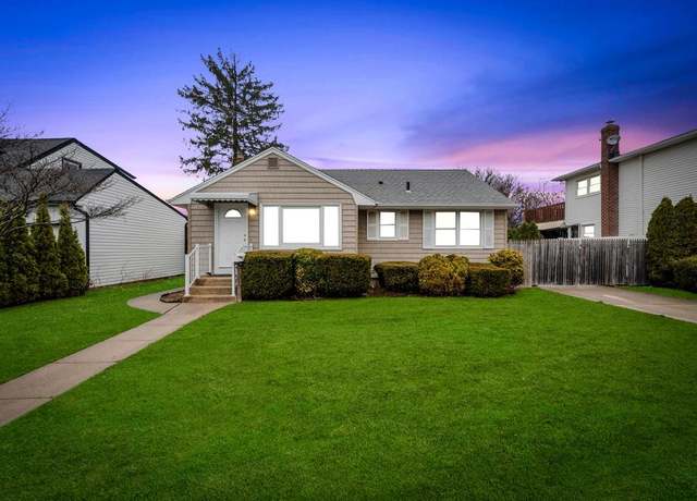 Property at 81 Woodbine Dr N, Hicksville, NY 11801, 3 beds, 1 bath