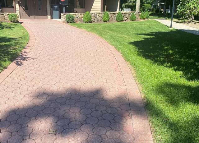 Property at 195 E Newcastle Ct, Ridge, NY 11961, 1 bed, 1 bath