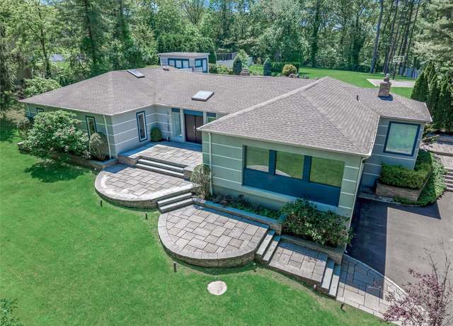 Property at 11 Faulkner Ln, Dix Hills, NY 11746, 5 beds, 3.5 baths