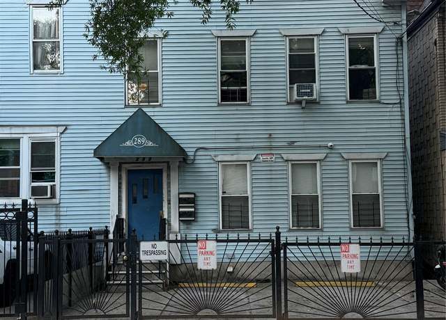 Property at 289 E 201st St, Bronx, NY 10458, 6 beds, 4 baths