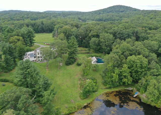 Property at 898 Gipsy Trail Rd, Carmel, NY 10512, 6 beds, 6.5 baths