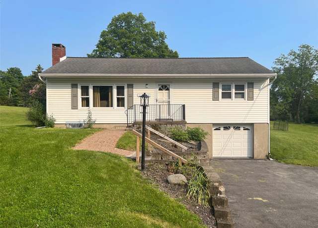 Property at 74 E Ridge Rd, Warwick, NY 10990, 2 beds, 1 bath