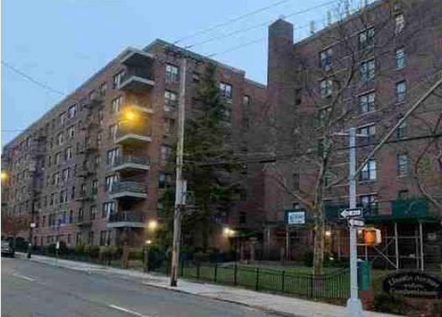 Property at 145 Lincoln Ave Unit 6J, Staten Island, NY 10306, 3 beds, 2 baths