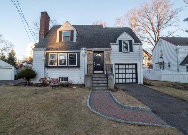 Property at 135 Dell Ave, Mount Vernon, NY 10550, 3 beds, 2.5 baths