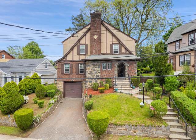 Property at 55 Durst Pl, Yonkers, NY 10704, 3 beds, 1.5 baths