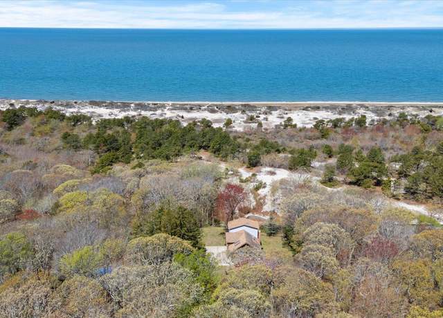Property at 5615 Soundview Ave, Southold, NY 11971, 3 beds, 1 bath