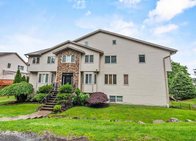 Property at 4 Spruill Ct, Monsey, NY 10952, 7 beds, 3.5 baths