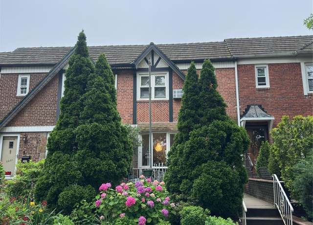 Property at 82-48 Eliot Ave, Middle Village, NY 11379, 3 beds, 2.5 baths