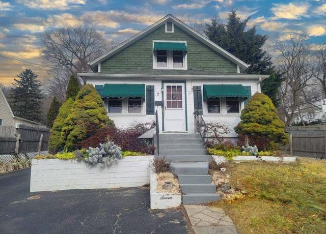 Property at 7 North St, Huntington Station, NY 11746, 3 beds, 2.5 baths
