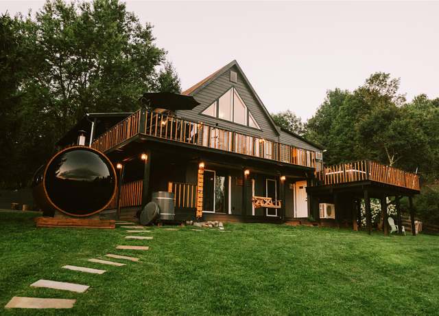 Property at 24 Valell Path, Livingston Manor, NY 12758, 3 beds, 2.5 baths