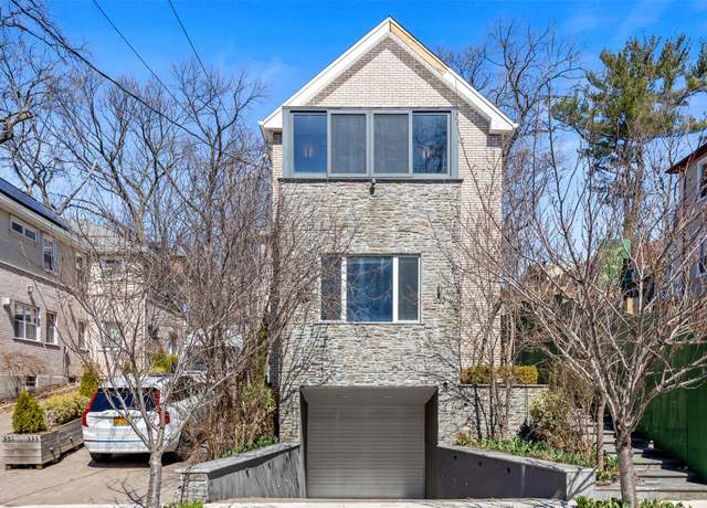 Property at 333 W 262nd St, Bronx, NY 10471, 5 beds, 5.5 baths