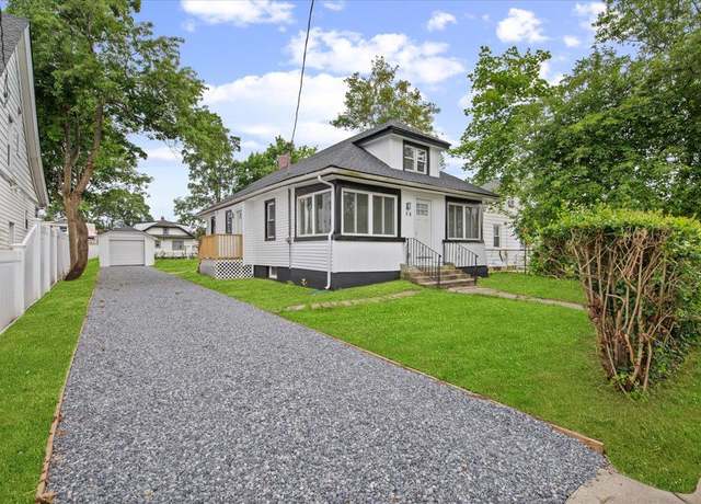 Property at 18 Evans Ave, Freeport, NY 11520, 5 beds, 3 baths