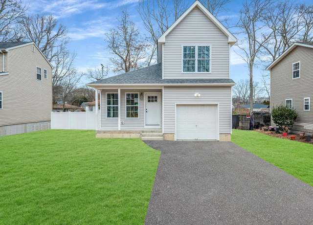 Property at 159 Baybright Dr E, Shirley, NY 11967, 3 beds, 2.5 baths