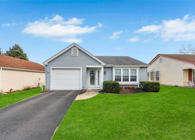 Property at 385 Larchmont Ct, Ridge, NY 11961, 2 beds, 1 bath
