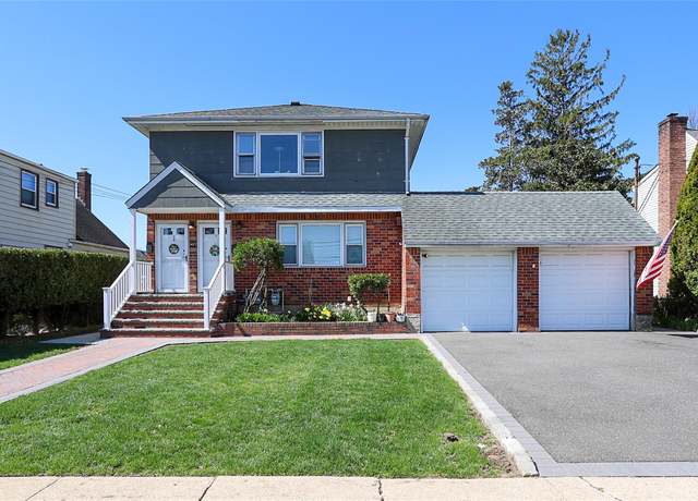 Property at 47 Manhattan Ave, Westbury, NY 11590, 5 beds, 3 baths