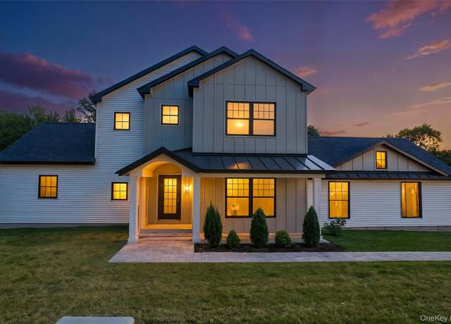 Property at 1708 Fieldstone Manor Dr, Mohegan Lake, NY 10547, 4 beds, 3.5 baths