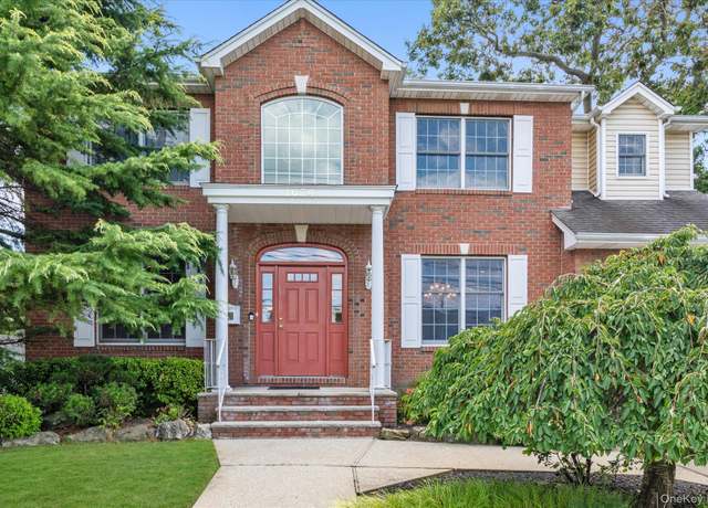 Property at 1674 Birch Dr, Merrick, NY 11566, 5 beds, 2.5 baths
