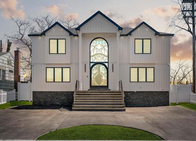 Property at 11 Flower Rd, Valley Stream, NY 11581, 5 beds, 4.5 baths