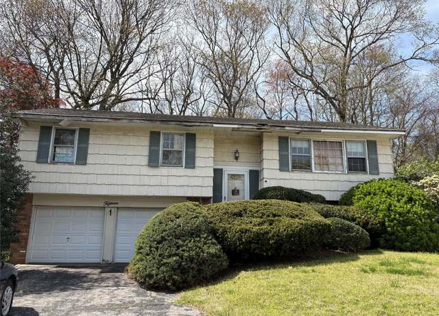 Property at 15 Stern Ct, Huntington Station, NY 11746, 3 beds, 2 baths