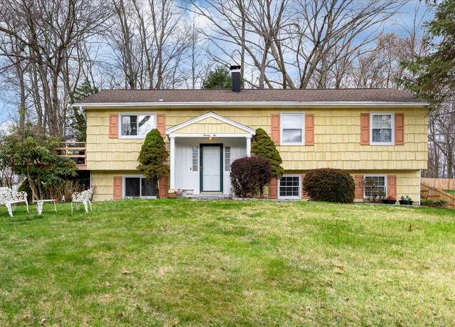 Property at 22 Hood Pl, Cortlandt Manor, NY 10567, 3 beds, 1.5 baths