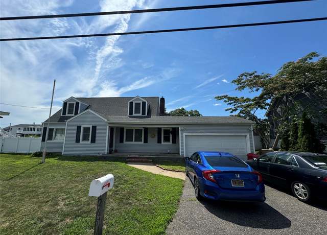 Property at 2656 Seminole Ave, Seaford, NY 11783, 4 beds, 2 baths