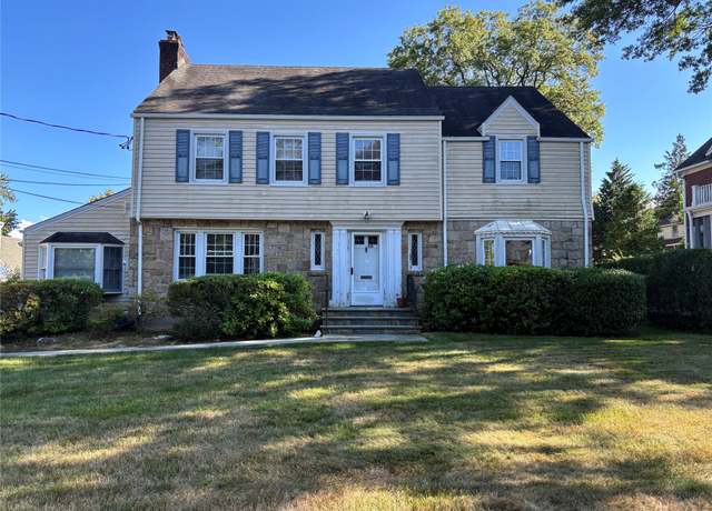 Property at 115 Hartsdale Ave, White Plains, NY 10606, 4 beds, 3 baths