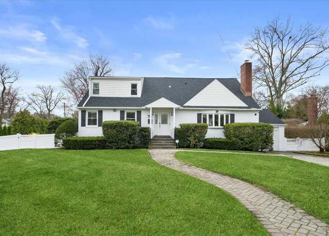 Property at 118 New Wilmot Rd, Scarsdale, NY 10583, 4 beds, 4 baths