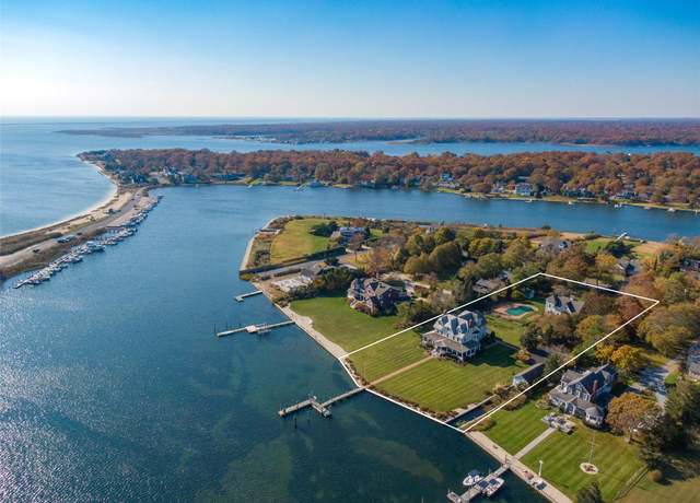 Property at 127 Senix Ave, Center Moriches, NY 11934, 6 beds, 4 baths