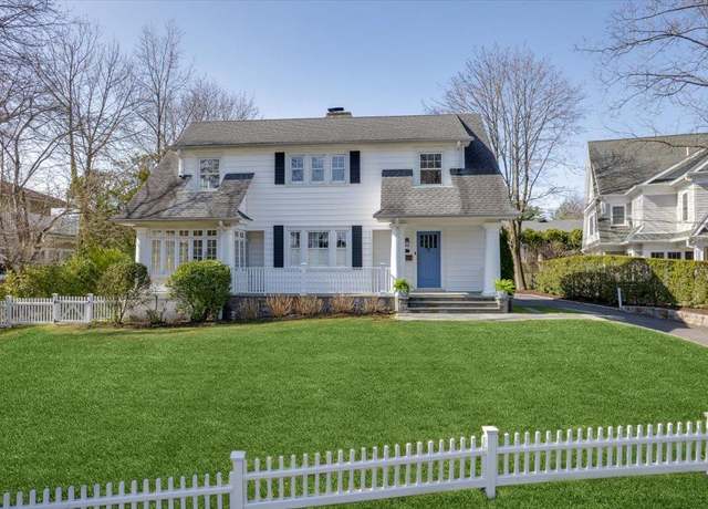 Property at 67 Stuyvesant Ave, Larchmont, NY 10538, 4 beds, 3.5 baths