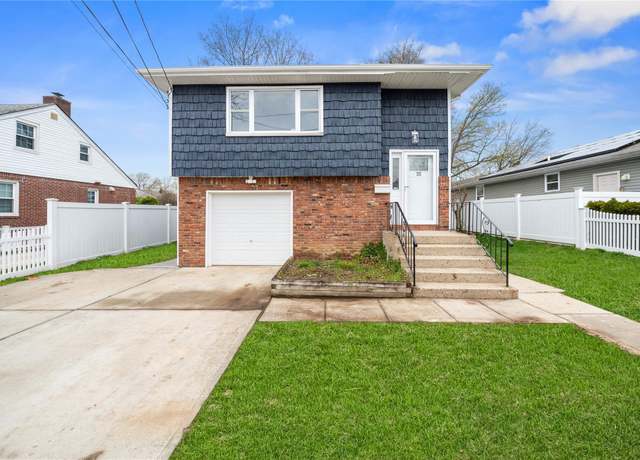 Property at 55 Madison Ave, Roosevelt, NY 11575, 5 beds, 2 baths