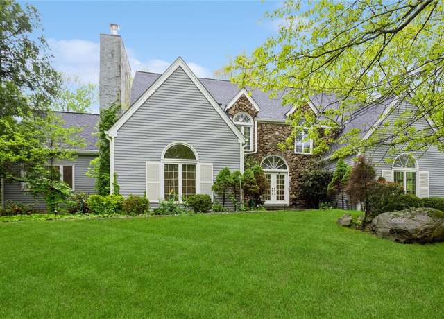 Property at 1 Canaan Cir, South Salem, NY 10590, 4 beds, 4.5 baths
