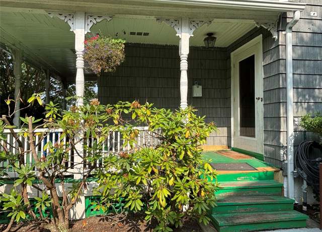 Property at 92 Walnut St, Lynbrook, NY 11563, 3 beds, 1 bath