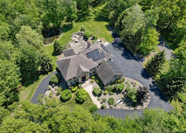Property at 7 Farm Hollow Rd, Cornwall, NY 12518, 6 beds, 4 baths