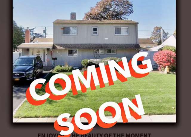 Property at 206 Friends Ln, Westbury, NY 11590, 4 beds, 2 baths