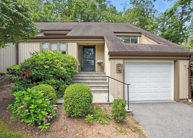 Property at 972 C Heritage Hills, Somers N. Y., Somers, NY 10589, 2 beds, 2 baths