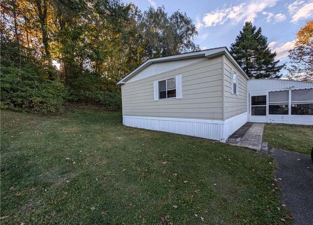Property at 121 Brittany Ter #121, Rock Tavern, NY 12575, 3 beds, 2 baths