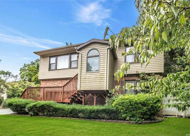 Property at 208 Woodbury Rd, Woodbury, NY 11797, 5 beds, 3 baths