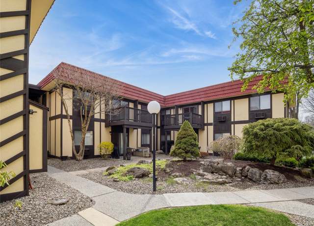 Property at 2 Loudon Dr #8, Fishkill, NY 12524, 1 bed, 1 bath