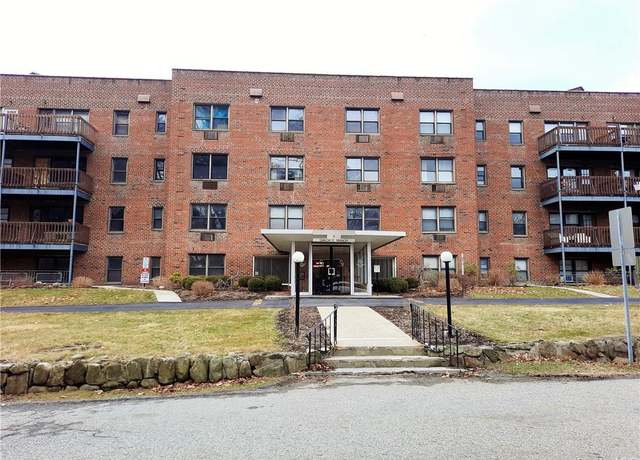 Property at 5 Oakdale Mnr Unit B11, Suffern, NY 10901, 1 bed, 1 bath