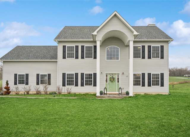 Property at 6 Howell Rd, Campbell Hall, NY 10916, 4 beds, 2.5 baths