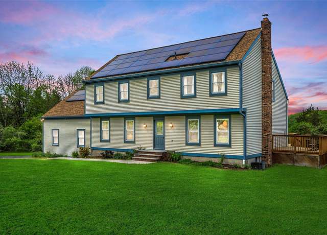 Property at 141 Ridge Rd, Warwick, NY 10990, 4 beds, 2.5 baths