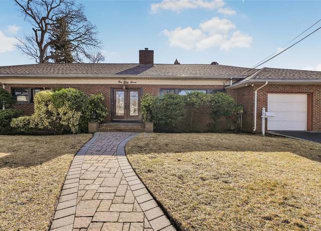 Property at 157 Wilson Pl, Freeport, NY 11520, 4 beds, 3.5 baths