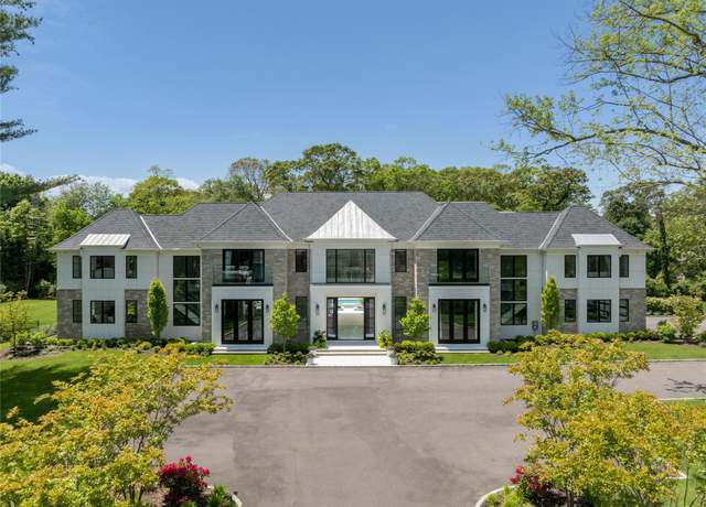 Property at 30 Evans Dr, Brookville, NY 11545, 7 beds, 9 baths