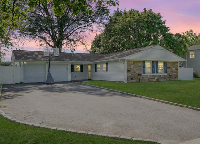 Property at 1340 Stony Brook Rd, Stony Brook, NY 11790, 3 beds, 2 baths