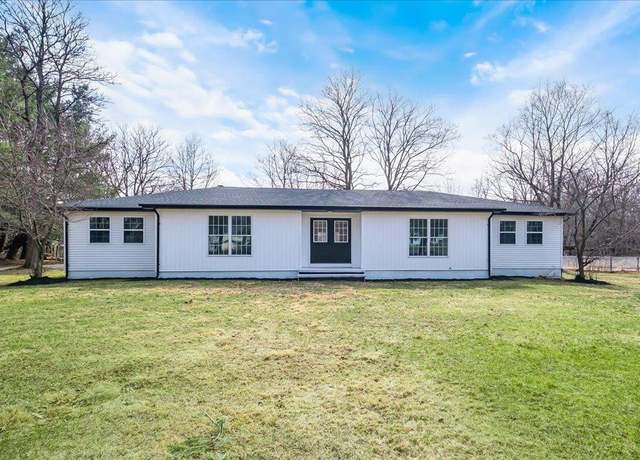 Property at 219 St Andrews Rd, Walden, NY 12586, 3 beds, 2.5 baths